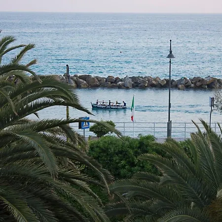 Vento De Ma Bed and breakfast Moneglia